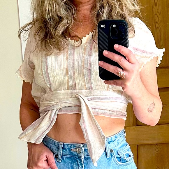 Z&L cute crop top - Picture 4 of 9